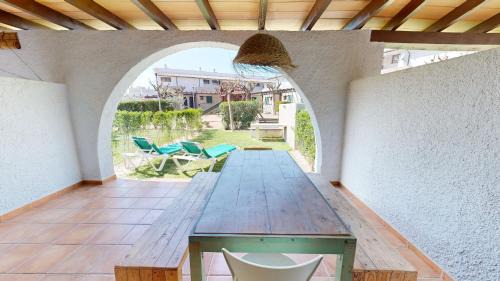 El Perello House | Lamb's Ears