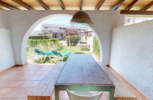 El Perello Ski Chalet | LAMB'S EARS LES OLIVERES