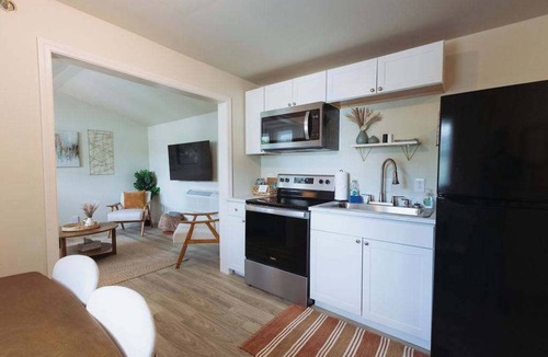 Johnson City Apartment | Lamont 5 1Bed Pet-Friendly Apt