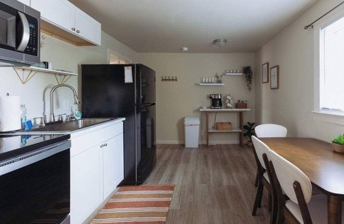 Johnson City Apartment | Lamont 5 1Bed Pet-Friendly Apt