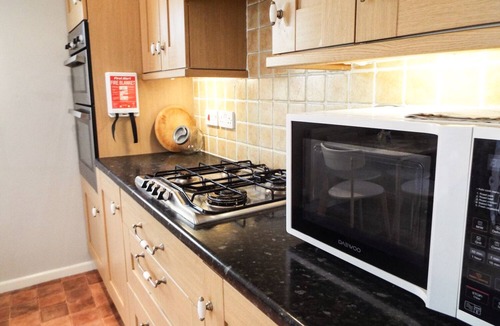 Cheddar Cottage | Lamora