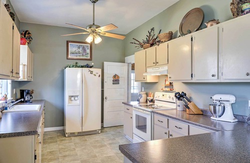 Lampasas Cabin | Lampasas Ranch Cabin on 1,200 Acres w/Large Yard!