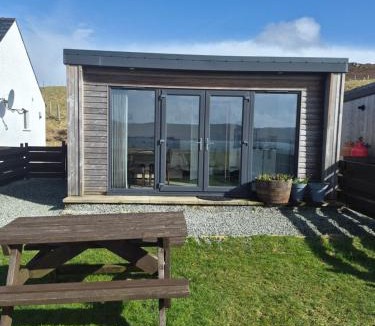 Waternish House | Lampay Chalets