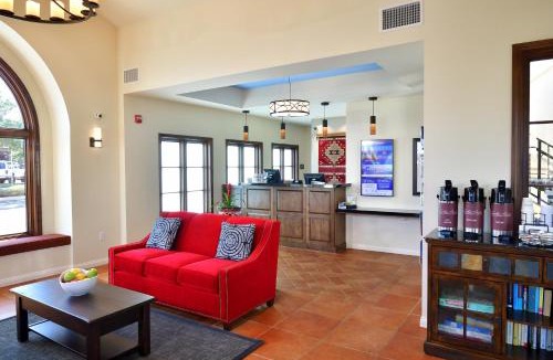 College East Hotel | Lamplighter Inn & Suites at SDSU