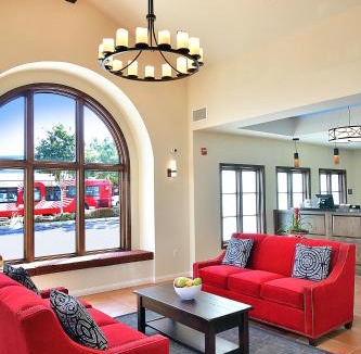 College East Hotel | Lamplighter Inn & Suites at SDSU