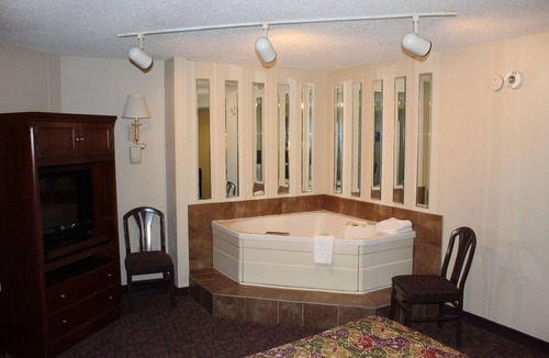 Springfield Hotel | Lamplighter Inn & Suites - South