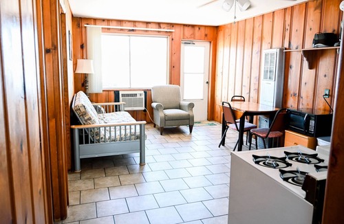 Camdenton Cabin | Lamplighter Resort