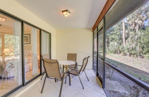 Sarasota Villa | Lanai and Community Pool Access Sarasota Oasis!