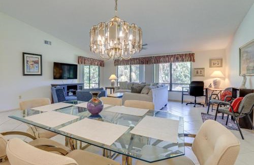 Sarasota Villa | Lanai and Community Pool Access Sarasota Oasis!