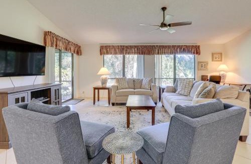 Sarasota Villa | Lanai and Community Pool Access Sarasota Oasis!