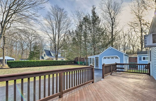 Lancaster House | Lancaster Haven: Large Yard, Community Beach!