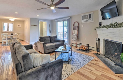 Lancaster House | Lancaster Haven: Large Yard, Community Beach!