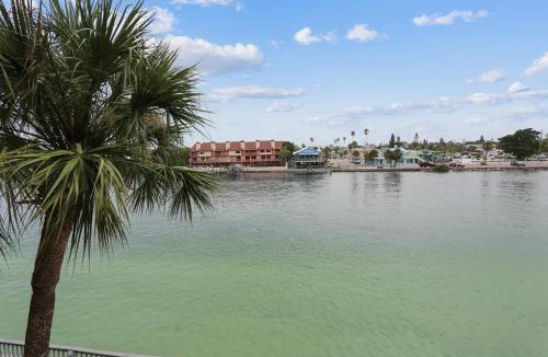 Sunset Beach House | Land's End 3-305 Bay Front - Premier