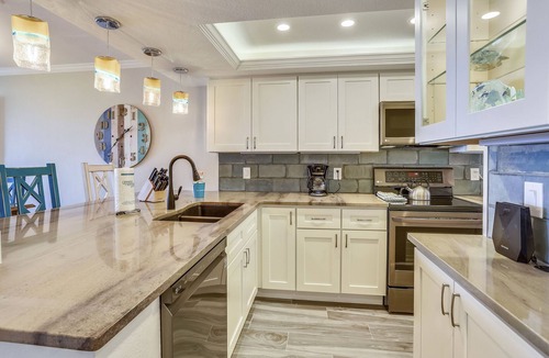 Sunset Beach Condo | Land's End 304 building 9 Beautifully remodeled, beach front w|stunning views