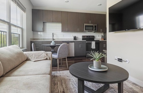 Edwardsville Apartment | Landing | Amazing 1BD, Gym, Clubhouse