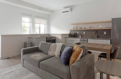 Norris Square Apartment | Landing | Amazing 1BD, Gym