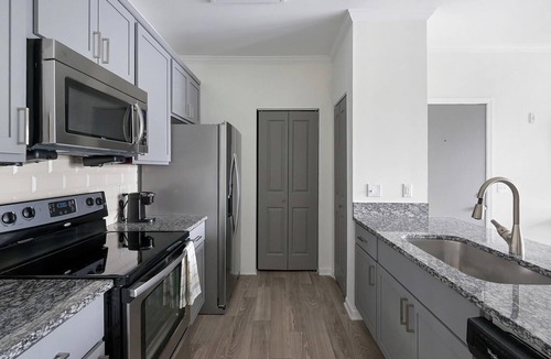 Green Hills Apartment | Landing | Amazing 1BD, Courtyard, Pool