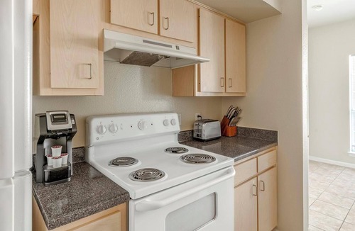 Southbelt/Ellington Apartment | Landing | Amazing 1BD, Clubhouse, Pool