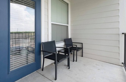 Northeast Houston Apartment | Landing | Amazing 1BD, Clubhouse, Game Room