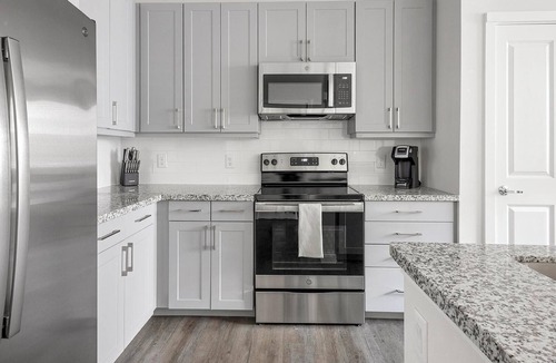 Spring Branch East Apartment | Landing | Amazing 1BD, Courtyard, Gym