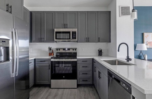 MLK Apartment | Landing | Amazing 1BD, Courtyard, Rooftop Lounge