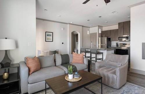 Manor Apartment | Landing | Amazing 1BD, Courtyard, Clubhouse