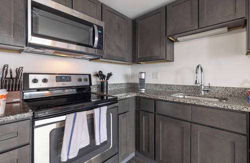 Downtown Hartford Apartment | Landing | Amazing 1BD, Game Room, Yoga Studio
