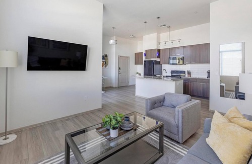 Arrowhead Ranch Apartment | Landing | Amazing 1BD, Gym