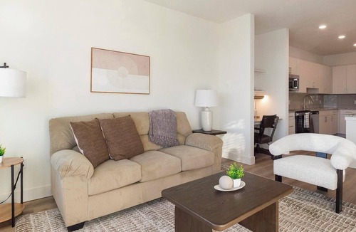 Firestone Apartment | Landing | Amazing 1BD, Gym, Clubhouse