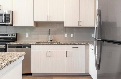 Firestone Apartment | Landing | Amazing 1BD, Gym, Clubhouse