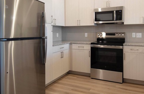 Firestone Apartment | Landing | Amazing 1BD, Gym, Clubhouse
