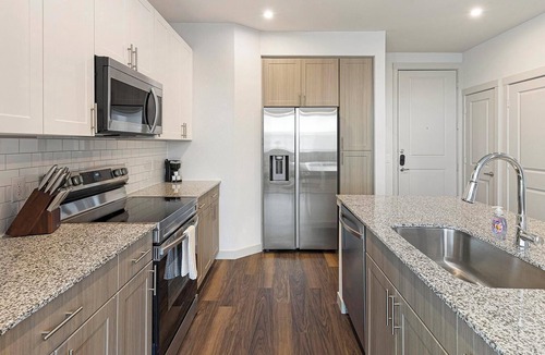 Fate Apartment | Landing | Amazing 1BD, Gym, Clubhouse