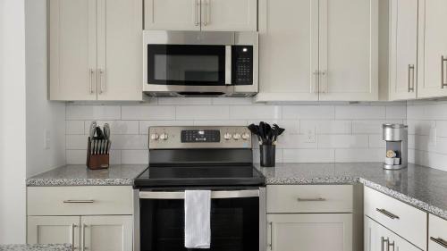 East Raleigh Apartment | Landing Amazing 1BD Gym Clubhouse