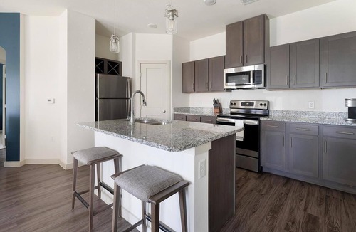 Buda Apartment | Landing | Amazing 1BD, Gym, Game Room