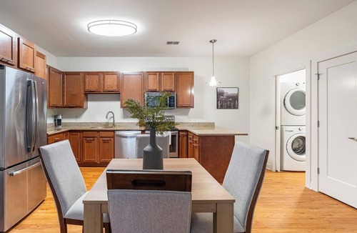 Albany Apartment | Landing | Amazing 1BD, Gym