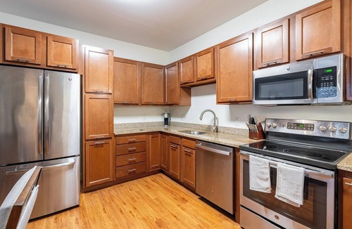 Albany Apartment | Landing | Amazing 1BD, Gym