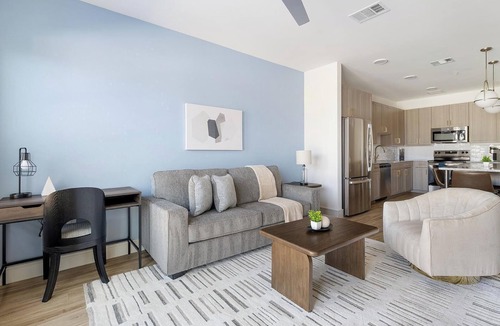 Scofield Farms Apartment | Landing | Amazing 1BD, Gym, Pool