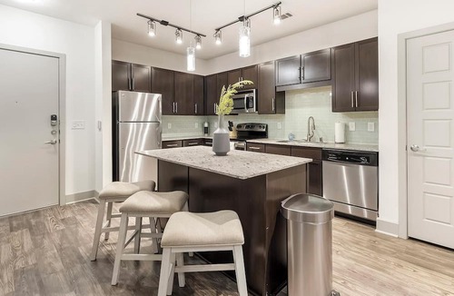 West Dallas Apartment | Landing | Amazing 1BD, Gym