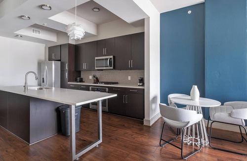 Houston Apartment | Landing | Amazing 1BD, Gym, Tennis Court
