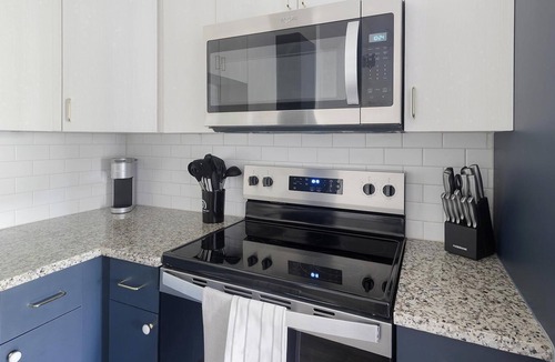 Addicks Apartment | Landing | Amazing 1BD, Gym, Yoga Studio