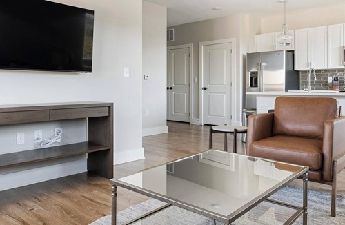 Oakwood Apartment | Landing | Amazing 1BD, Gym, Clubhouse