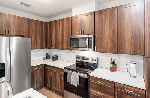 Seguin Apartment | Landing | Amazing 1BD, Gym, Pool