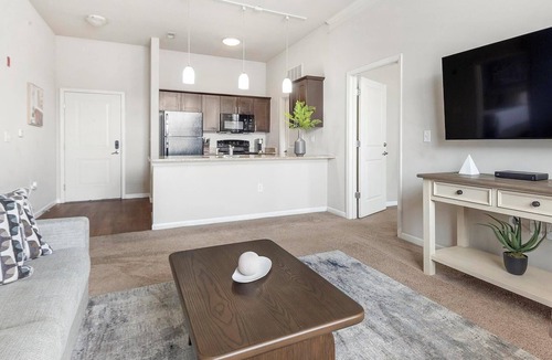 Central West End Apartment | Landing | Amazing 1BD, Pool, Gym