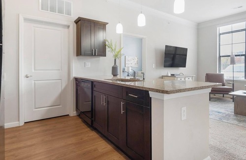 Central West End Apartment | Landing | Amazing 1BD, Pool, Gym