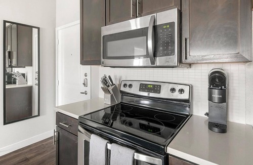 Katy Apartment | Landing | Amazing 1BD, Pool, Courtyard