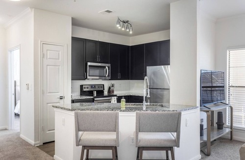 Austin Apartment | Landing | Amazing 1BD, Pool, Courtyard