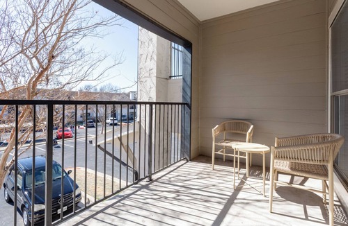 Austin Apartment | Landing | Amazing 1BD, Pool, Courtyard