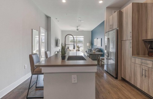 Montopolis Apartment | Landing | Amazing 1BD, Pool, Courtyard