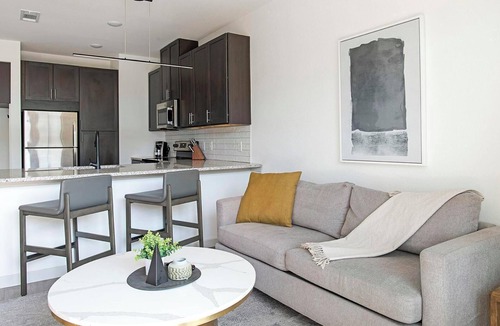 Dallas Apartment | Landing | Amazing 1BD, Pool, Clubhouse