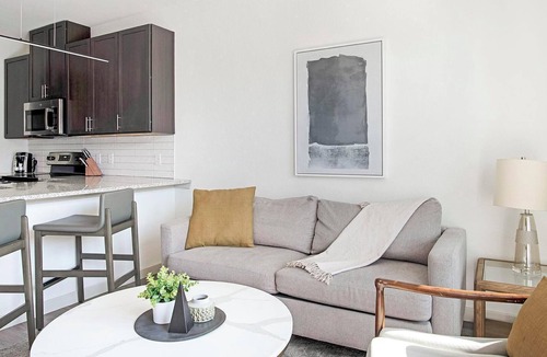 Dallas Apartment | Landing | Amazing 1BD, Pool, Clubhouse
